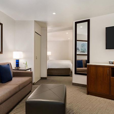 Delta Hotels By Marriott Helena Colonial Exterior foto